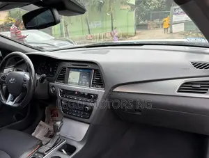 Hyundai Sonata Sport 2.0T 4dr Sedan (2.0L 4cyl Turbo 6A) 2015 White