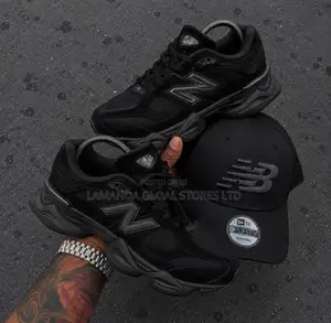 New Balance 9060 Triple Black Sneakers