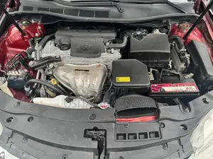 Toyota Camry SE 4dr Sedan (2.5L 4cyl 6A) 2015 Red