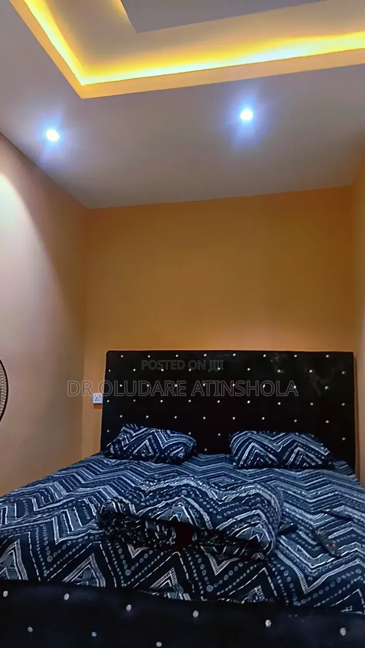 Furnished Room and Parlour