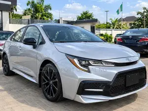 Toyota Corolla SE 2021 Silver