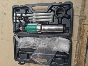 Hydraulic Gear and Bearing Puller Set.