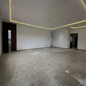 3bdrm Apartment in Wuye Main Abuja for sale