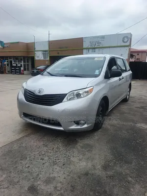 Toyota Sienna 2015 Silver