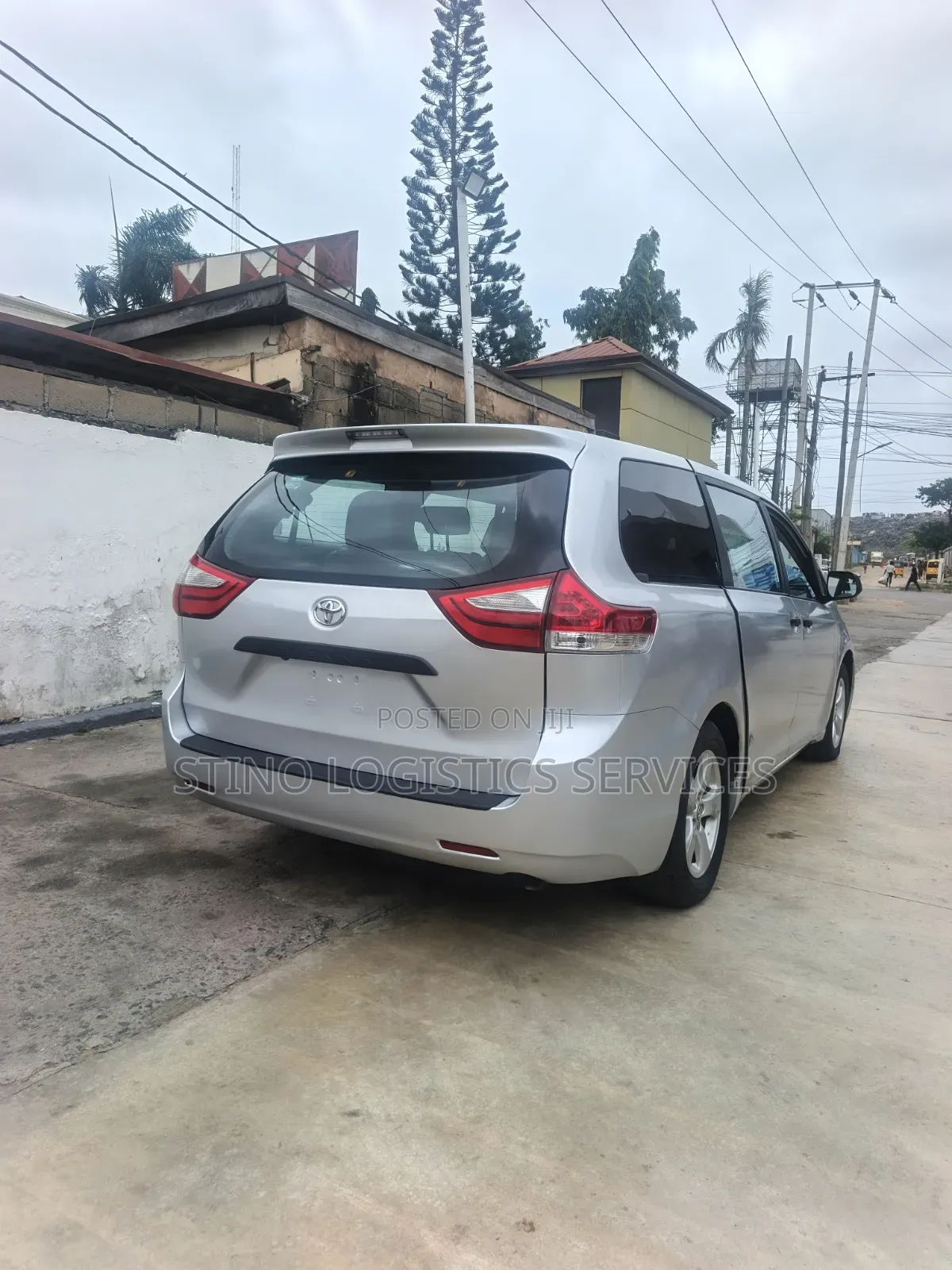 Toyota Sienna 2015 Silver
