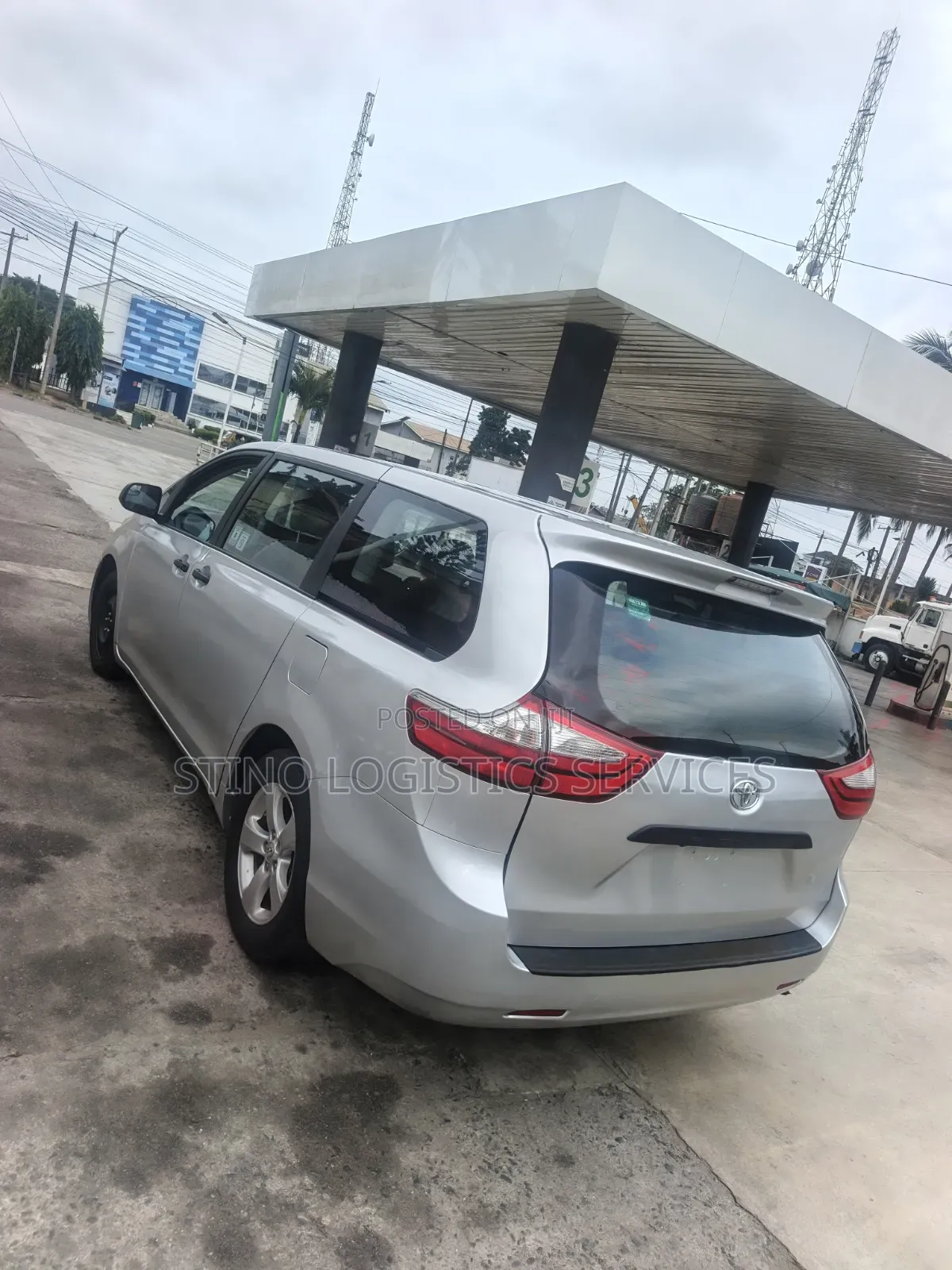 Toyota Sienna 2015 Silver
