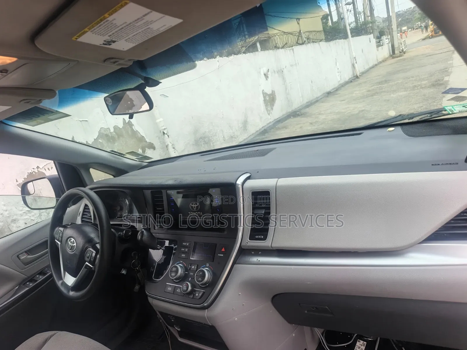 Toyota Sienna 2015 Silver