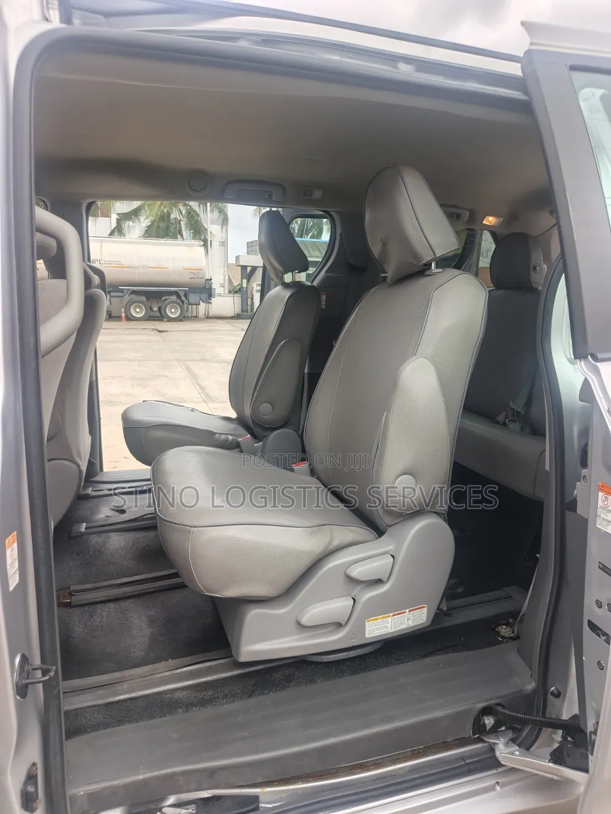 Toyota Sienna 2015 Silver
