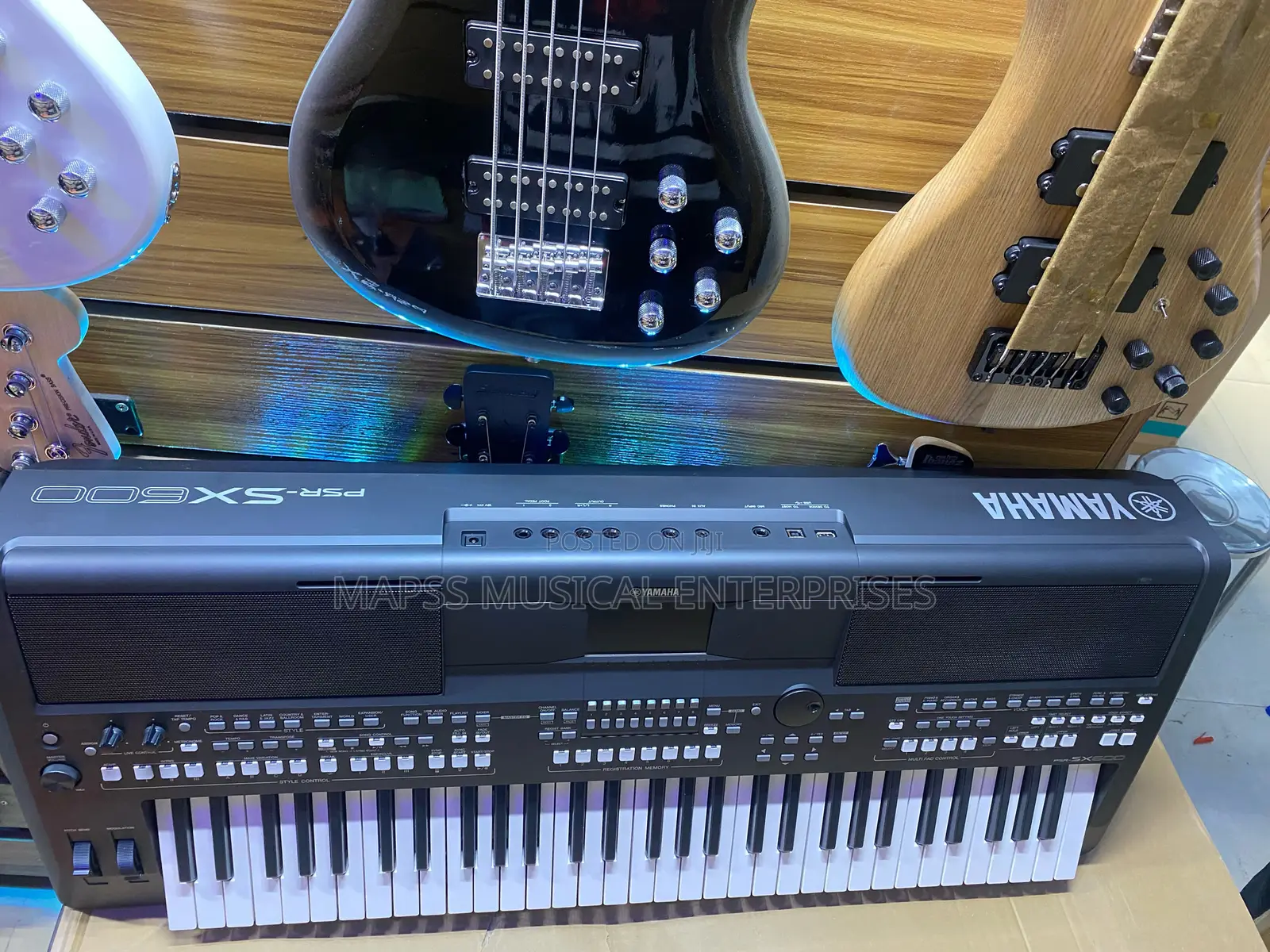 Yamaha PSR-SX600 Keyboard