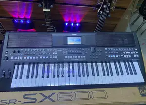 Yamaha PSR-SX600 Keyboard