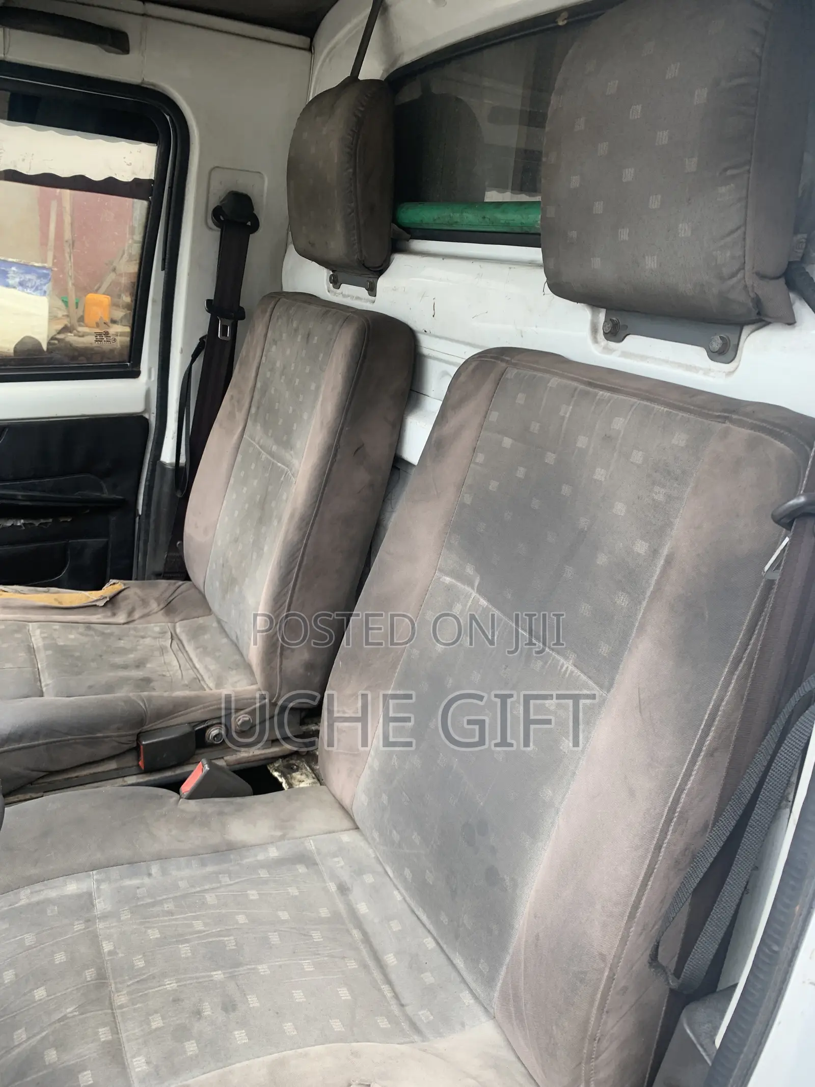 Toyota HiAce 2010 White