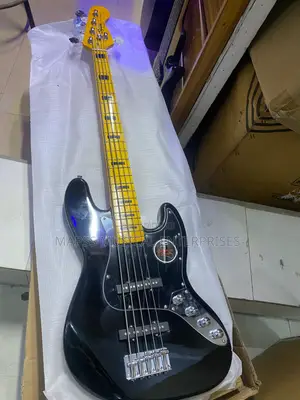 Squier Classic Vibe '70s Jazz Bass V
