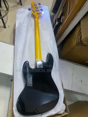 Squier Classic Vibe '70s Jazz Bass V