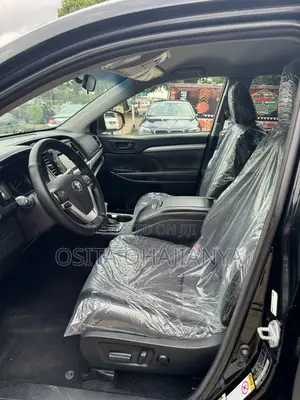 Toyota Highlander XLE V6 4x4 (3.5L 6cyl 6A) 2016 Black