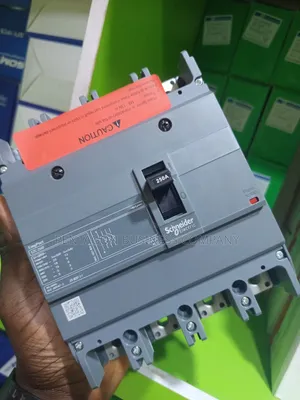 250Ahms 4POLE Schneider Electric Easy Pact McCb Breaker.