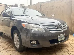 Toyota Camry LE 4dr Sedan (2.4L 4cyl 5A) 2008 Gray