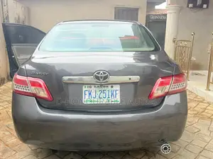 Toyota Camry LE 4dr Sedan (2.4L 4cyl 5A) 2008 Gray
