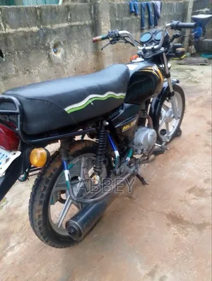 TVS HLX 125 2023 Black