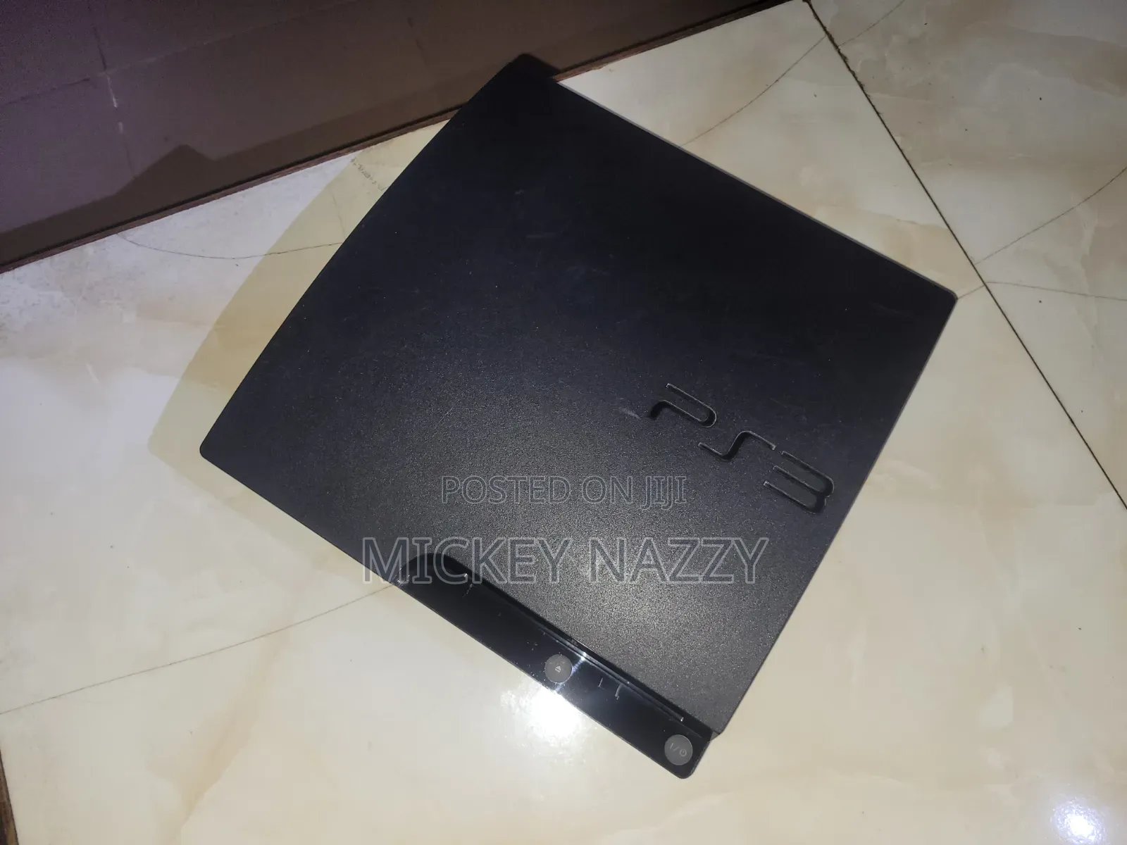 Playstation 3 Slim, With Pad and 5 Games.