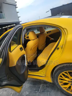 Lexus IS 2009 Yellow