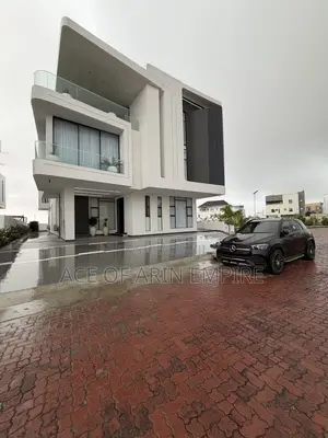 5bdrm Duplex in Osapa London for sale