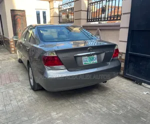 Toyota Camry 2006 Gray