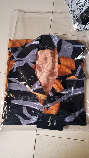 I'm Into Vintage Shirts and You Can Dm in Ur Kaftan and Other Men Wear