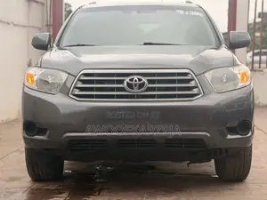 Toyota Highlander Base 2010 Gray