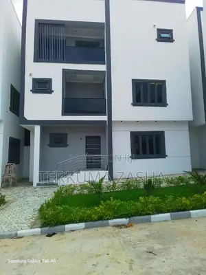 4bdrm Townhouse/Terrace in Lifecamp for sale