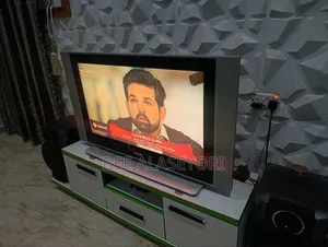 Very Clean 40" Philips TV