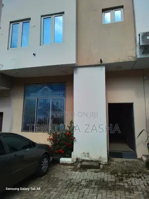 4bdrm Townhouse/Terrace in Guzape for sale