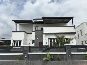 4bdrm Duplex in Sabon Lugbe for sale