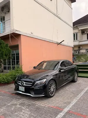 Mercedes-Benz C300 Luxury 4dr AWD 4Matic Sedan (2.0L 4cyl 7A) 2015