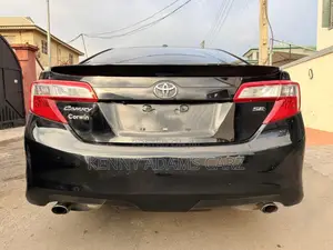 Toyota Camry SE V6 4dr Sedan (3.5L 6cyl 6A) 2013 Black