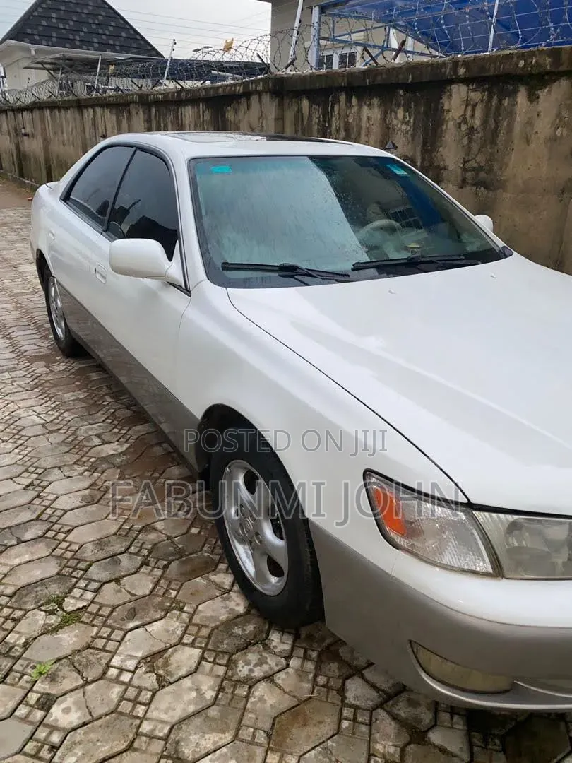 Lexus ES 300 2002 White