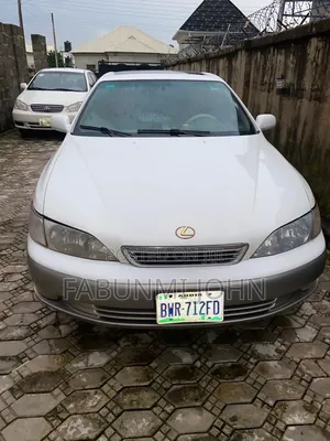 Lexus ES 300 2002 White