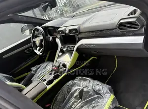Lamborghini Urus Base 4dr AWD 2020 Gray