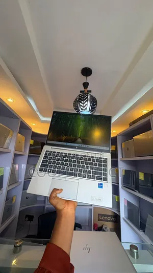 Laptop HP EliteBook 840 G8 16GB Intel SSD 512GB