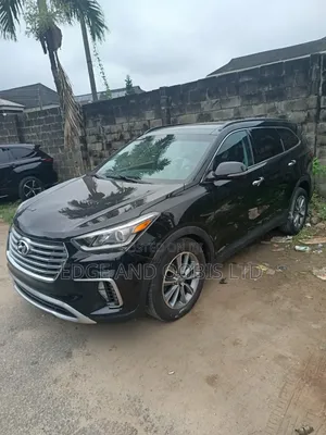 Hyundai Santa Fe SE Ultimate AWD 2018 Black