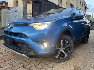 Toyota RAV4 2019 Blue