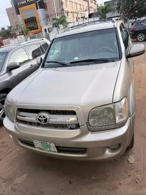 Toyota Sequoia Limited 4dr SUV 4WD (4.7L 8cyl 4A) 2004 Gold