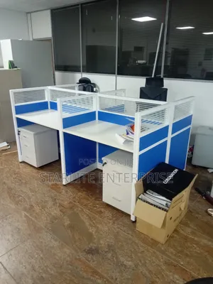 Workstations Table