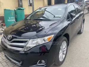 Toyota Venza XLE 4dr Wagon AWD (3.5L 6cyl 6A) 2015 Black