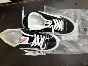 Vans Sneakers