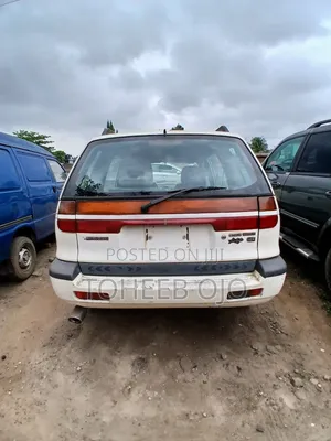 Mitsubishi SpaceWagon 1998 White