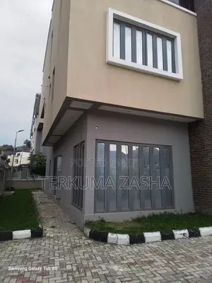 5bdrm Duplex in Asokoro for sale