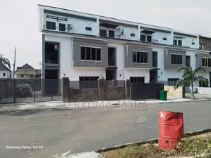 Furnished 3bdrm Townhouse/Terrace in Lugbe Opposite for sale