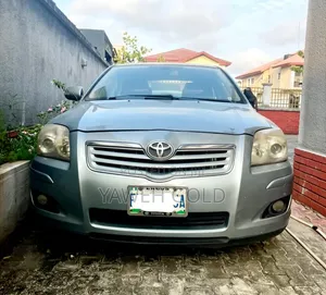 Toyota Avensis 2.0 D-4D 2006 Green