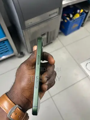 Apple iPhone 13 128 GB Green
