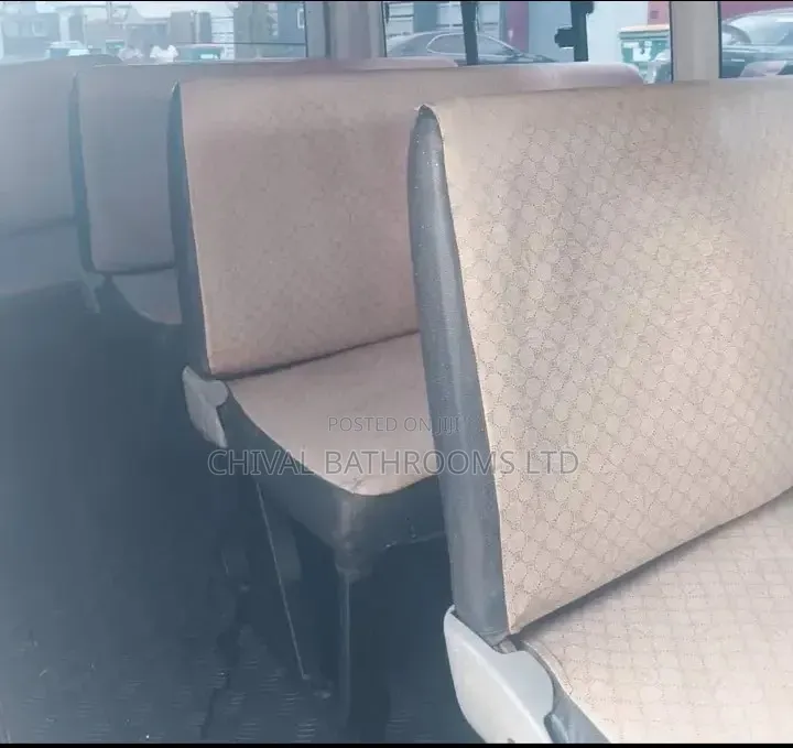 Toyota HiAce 2015 White